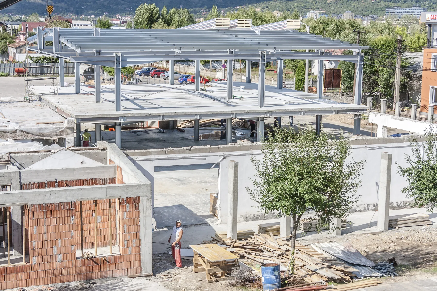 InvestaCCI Spatii Comerciale