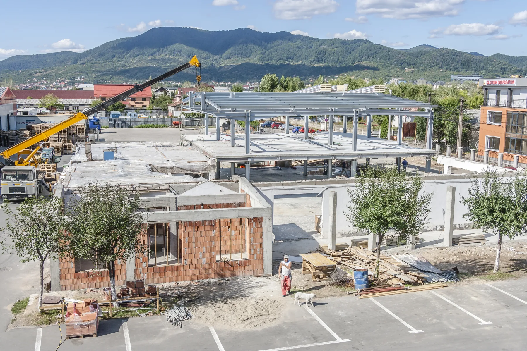 InvestaCCI Spatii Comerciale