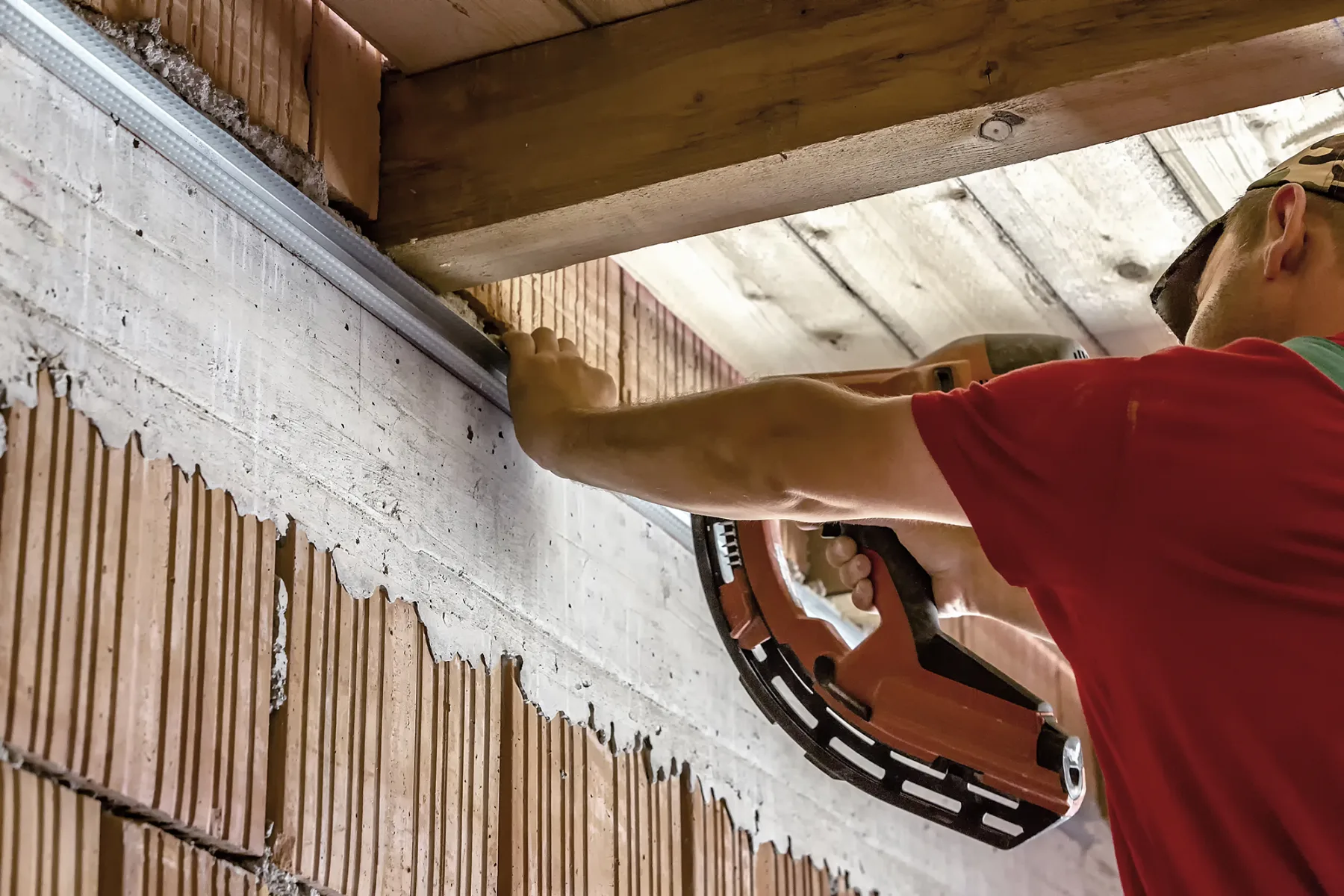 InvestaCCI Case si Vile