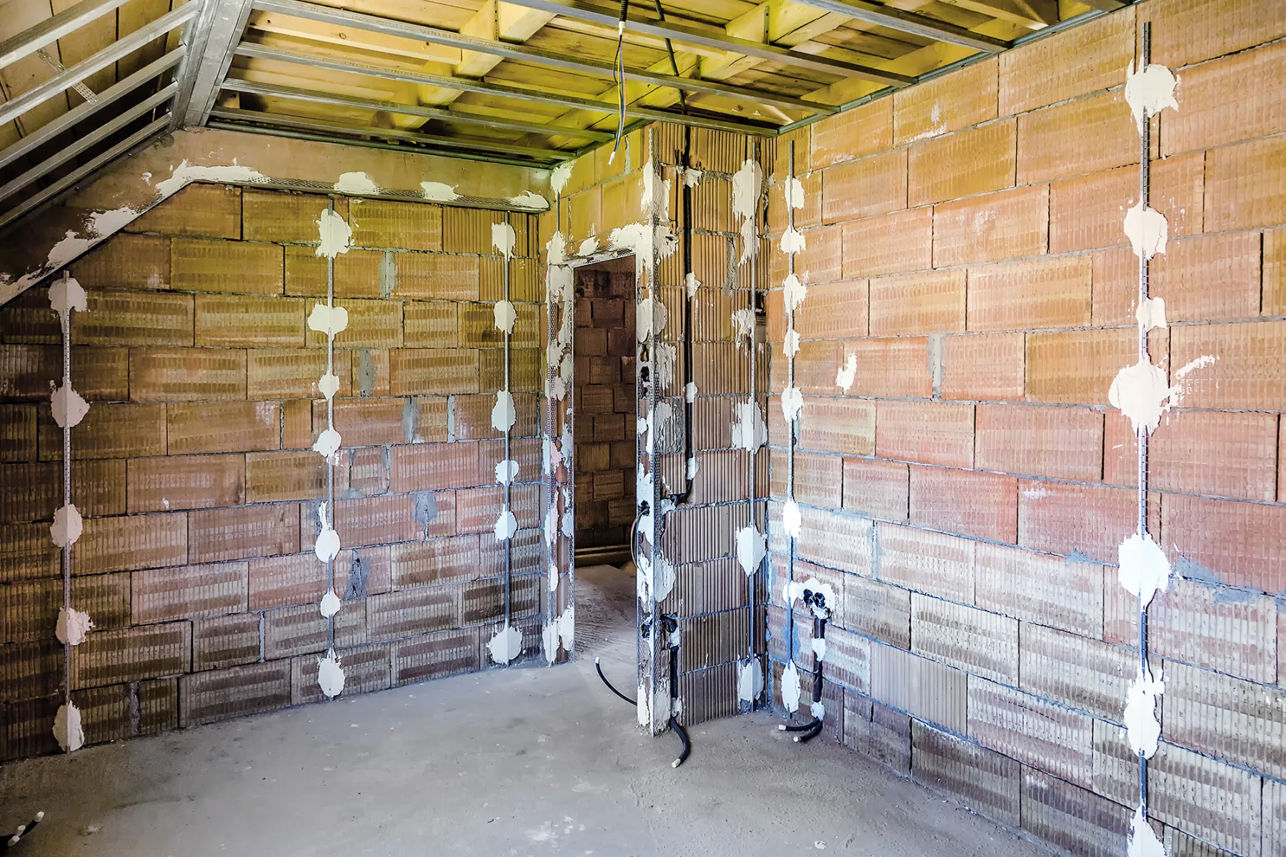 InvestaCCI Case si Vile