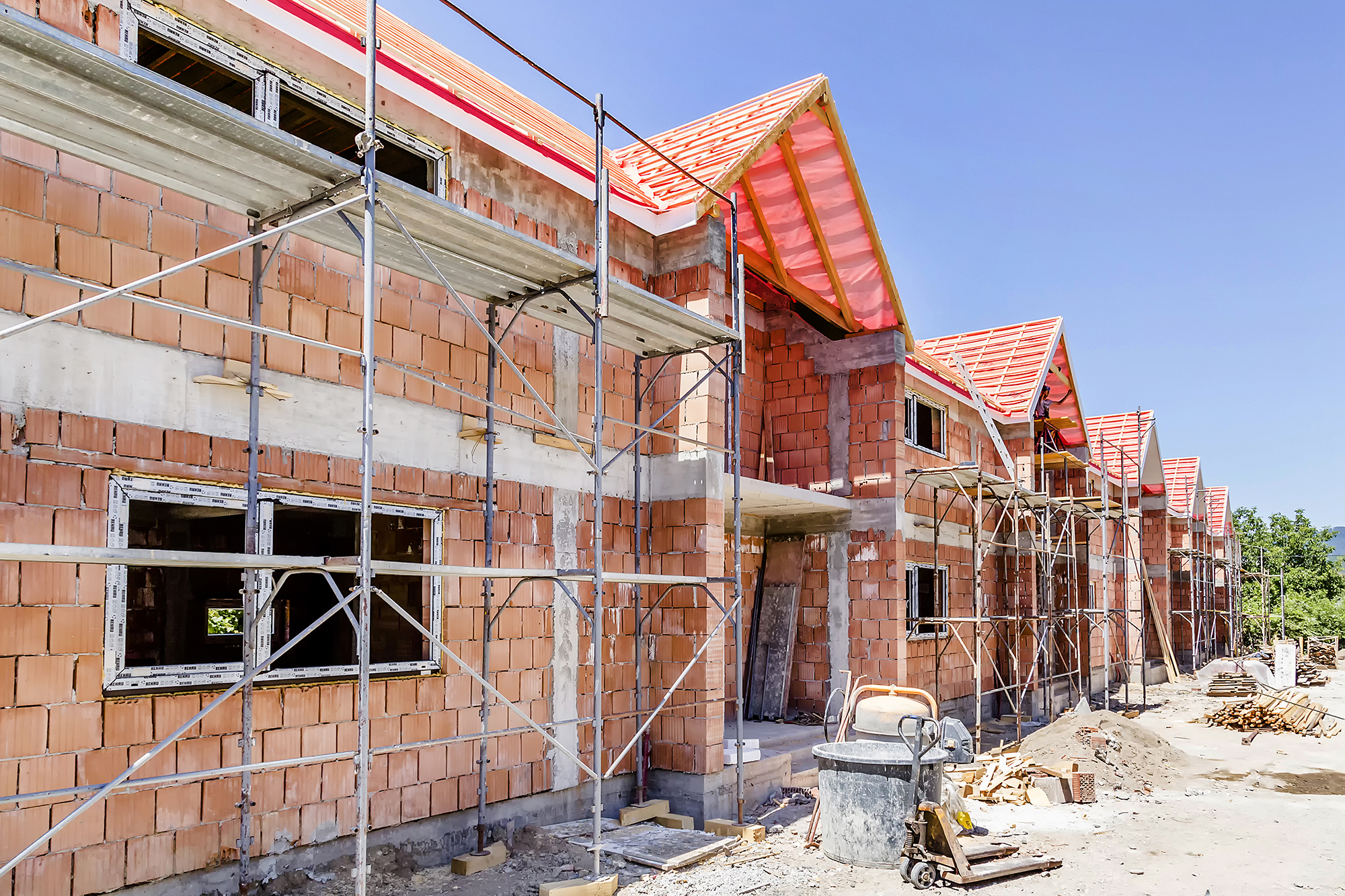 firma-constructii-case-la-rosu-1